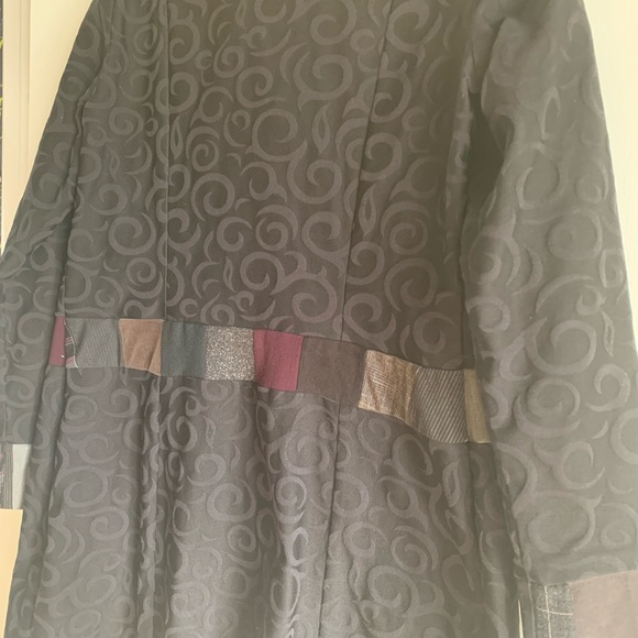 Myco Anna long coat. Ecoresponsible Quebec designer. - Picture 8 of 8